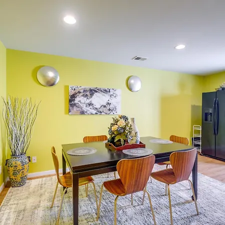 20 Mi To Downtown Dc Pet-Friendly Lorton Apt!